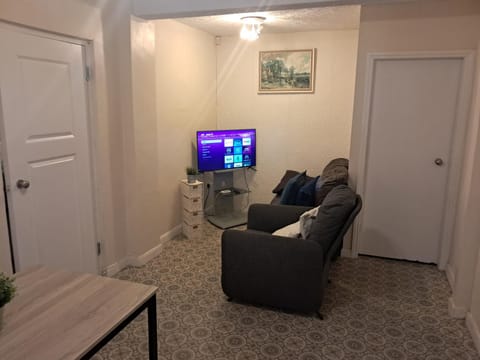 Luxury Birmingham House - Free WiFi & Parking Capsule hotel in Birmingham