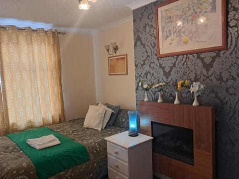 Luxury Birmingham House - Free WiFi & Parking Capsule hotel in Birmingham