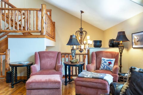 Bachelor Springs 44 - Luxury Retreat for Couples & Families House in Avon