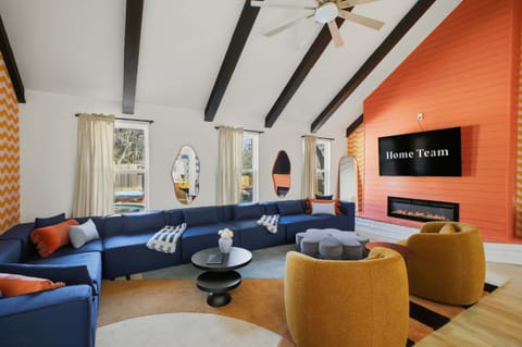 The Pickleball Paradise - Pool - Hot Tub - Nerf Wall House in San Antonio