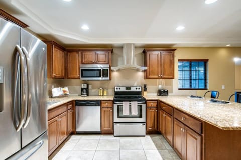 Large 4BR Pool Home Near Old Town ASU Baseball House in Tempe