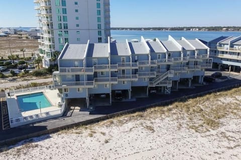 Little Lagoon Beach Access Fishing Pier Sleeps 8 Apartment in West Beach