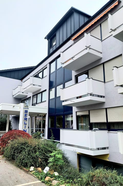 Property building, Balcony/Terrace