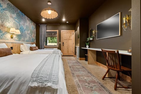 Sommer House Inn-Meadow Room Hotel in Jasper