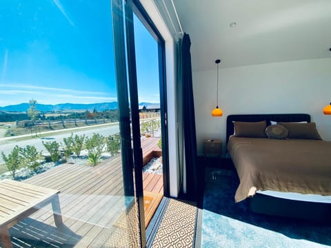 Patio, Bed, Day, Natural landscape, View (from property/room), Balcony/Terrace, Photo of the whole room, Bedroom, Mountain view