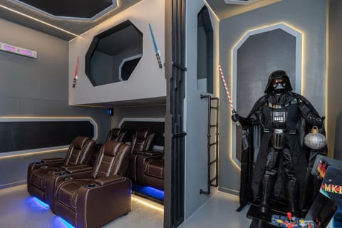 Communal lounge/ TV room, Game Room