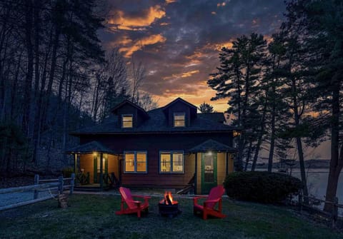 Yellow Pine Lake House ADK Schroon Private Beach House in Capital District, NY, USA