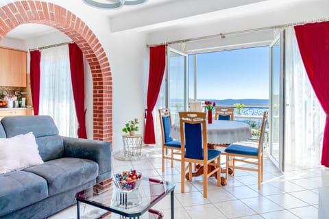 Luxury apartment Veliko Brdo Self check in Apartment in Makarska