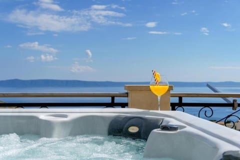 Luxury apartment Veliko Brdo Self check in Apartment in Makarska