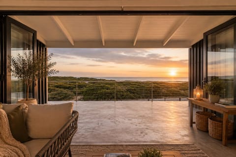 Natural landscape, View (from property/room), Balcony/Terrace, Seating area, Sunset