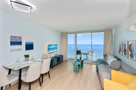 TV and multimedia, Living room, Seating area, Dining area, Sea view
