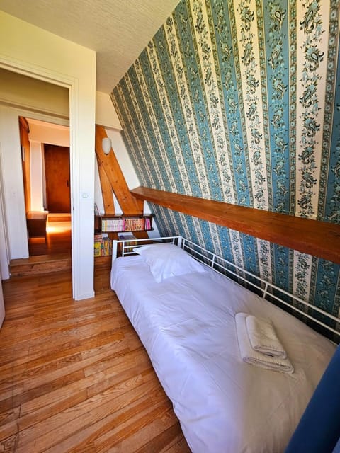 Maison de Charme Authentique à 500m de la Plage House in Benerville-sur-Mer