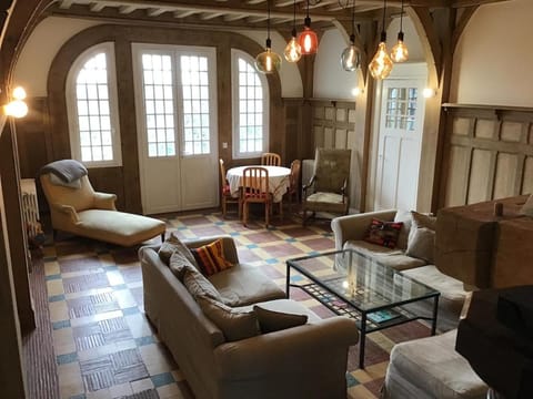 Maison de Charme Authentique à 500m de la Plage House in Benerville-sur-Mer