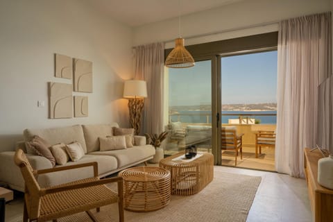 Natural landscape, View (from property/room), Balcony/Terrace, Living room, Seating area, Sea view