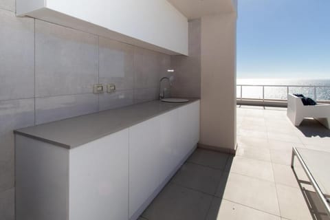 Bantry Bay Penthouse Beach Road Apartment in Sea Point