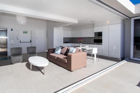 Bantry Bay Penthouse Beach Road Apartment in Sea Point