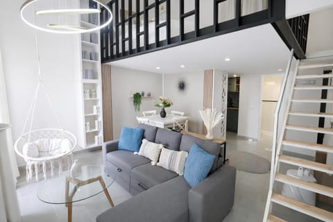 Living room, Seating area