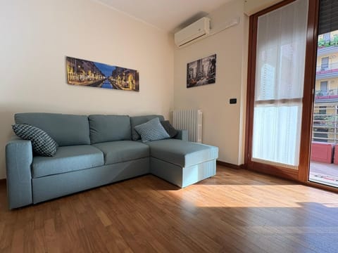 Living room, air conditioner