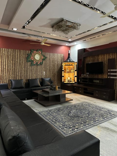 Godvan's Nest - A Spacious 2BHK Retreat Apartment in Jaipur