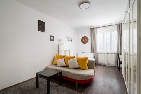 Bed, Living room, Photo of the whole room, Seating area, Bedroom