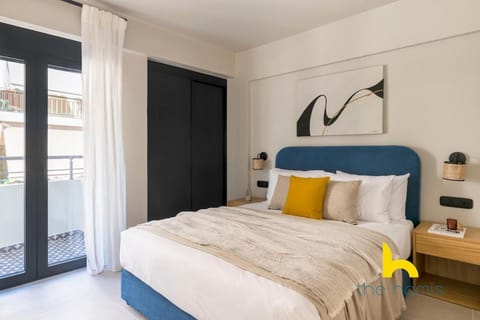 Elegant 2-BDR APT Near Metro & Private Patio Apartment in Athens