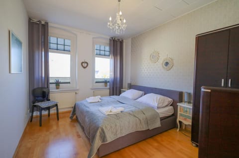 Bed, Photo of the whole room, Bedroom, towels, wardrobe