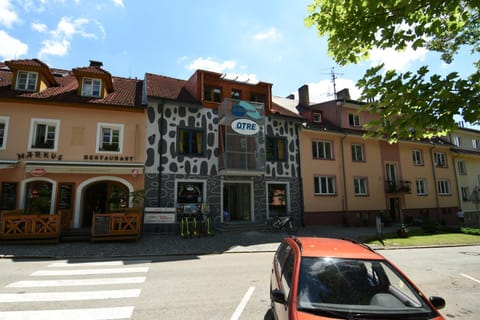 Property building, Facade/entrance, Neighbourhood