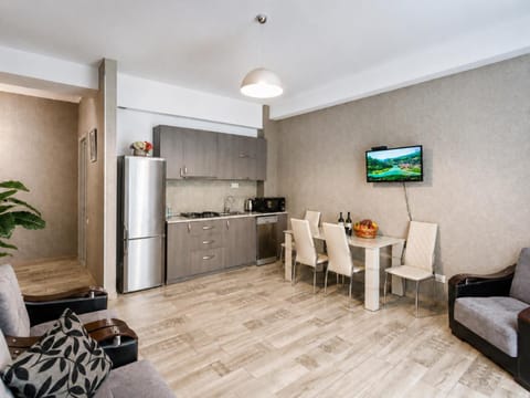 Kitchen or kitchenette, Living room, oven