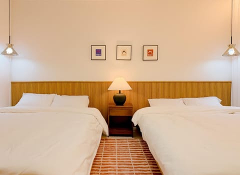 Bed, Seating area, Bedroom