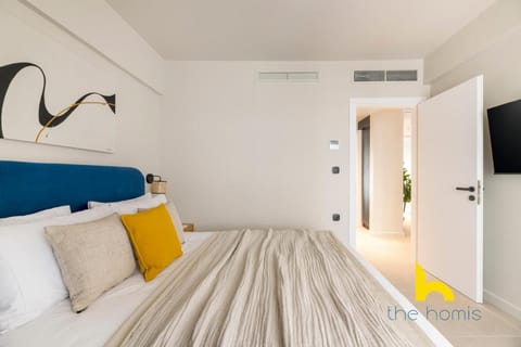 Stylish 2-BDR APT W Private Patio Near Metro Apartment in Athens