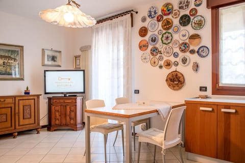 Dining area, Lunch