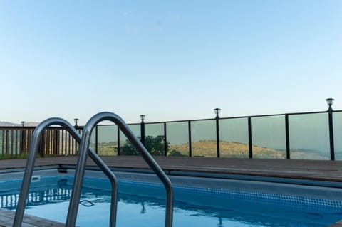 Day, Natural landscape, Pool view, Sea view, Swimming pool, sunbed
