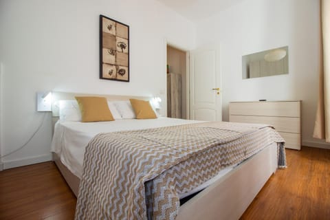 Alghero centro comoda e ampia camera Bed and Breakfast in Alghero