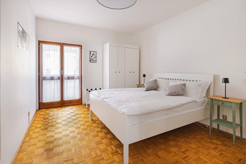 Bed, Bedroom, Guests