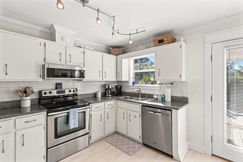 Kitchen or kitchenette, kitchen