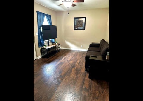 Miami Court Single Cottage #3 Apartment in Lakeland