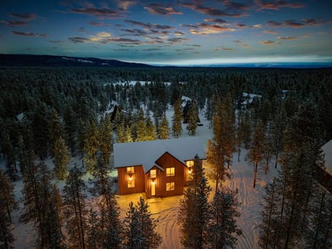 The Dacha House in Island Park