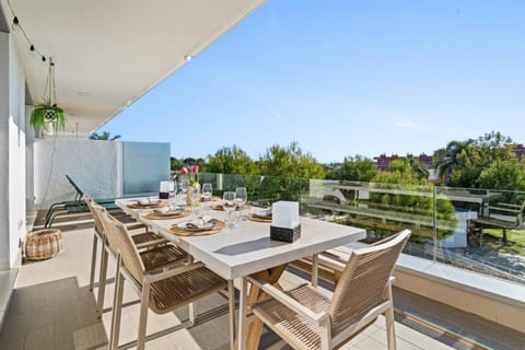 Day, View (from property/room), Balcony/Terrace, Balcony/Terrace, Dining area, sunbed
