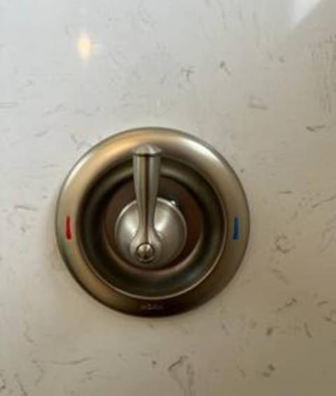 Bright and Modern 2BR with Parking Apartment in El Cerrito