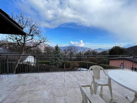 Happy house with terrace lake and mountain view House in Lugano