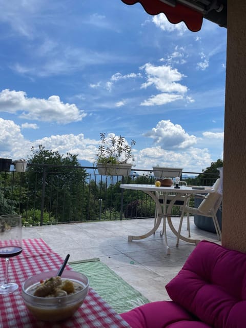 Happy house with terrace lake and mountain view House in Lugano