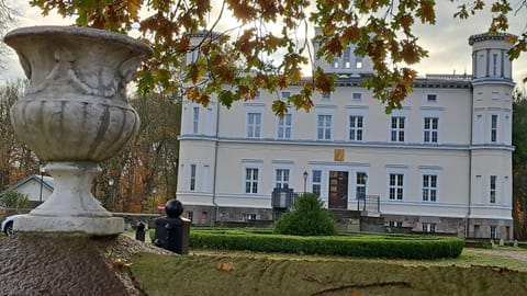 Property building, Garden, Garden view