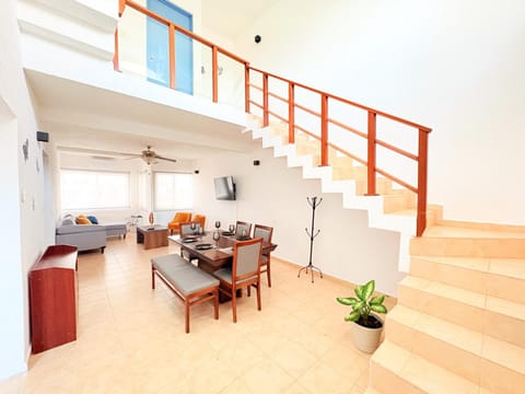 Living room, Dining area
