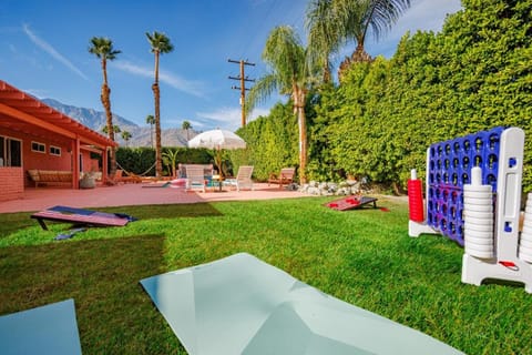 The Pink House - Palm Springs Gem with Private Pool & BBQ Villa in Palm Springs