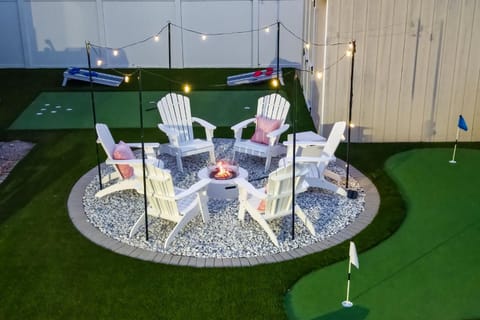 Play & Stay - Pool - Hot Tub - Movie Theater Room House in Seminole