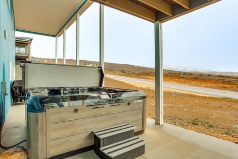 Hot Tub and Rec Room at Massive Bear Lake Home! House in Garden City