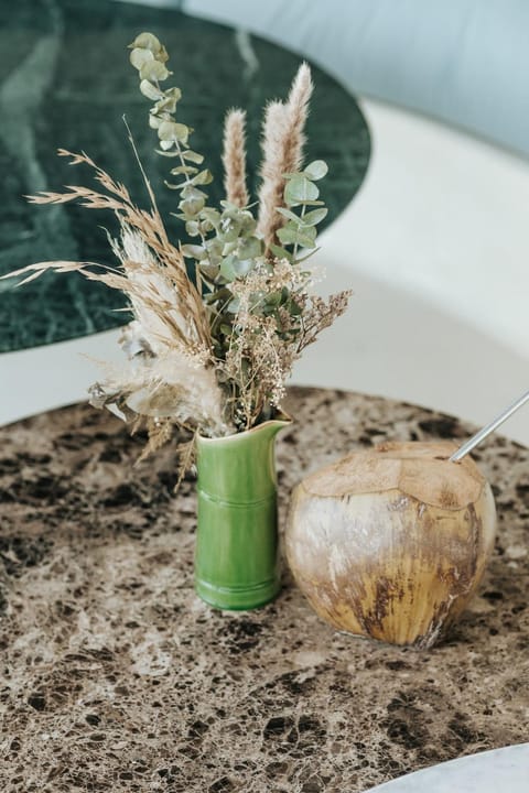 Serene 2-BR Hideaway - Near Canggu & Seseh Beach Villa in Mengwi