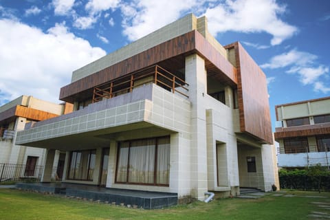 Property building, Garden view