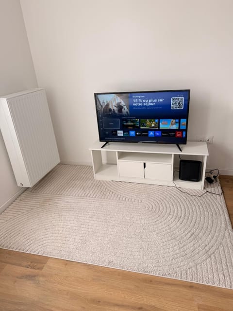Communal lounge/ TV room, TV and multimedia