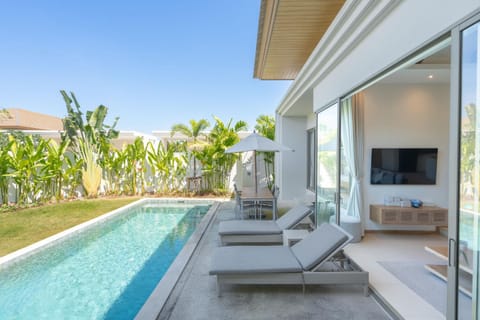 Garden, Swimming pool
